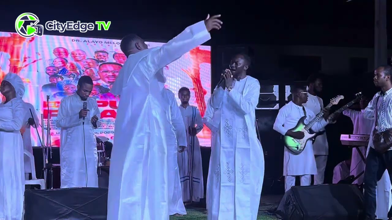 ALAYO MELODY SINGER FT RAPHAEL AROJAH AT 12 HOURS PURE PRAISE IN ABEOKUTA