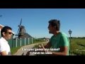 Dutch artist practicing 7 languages with a group of tourists