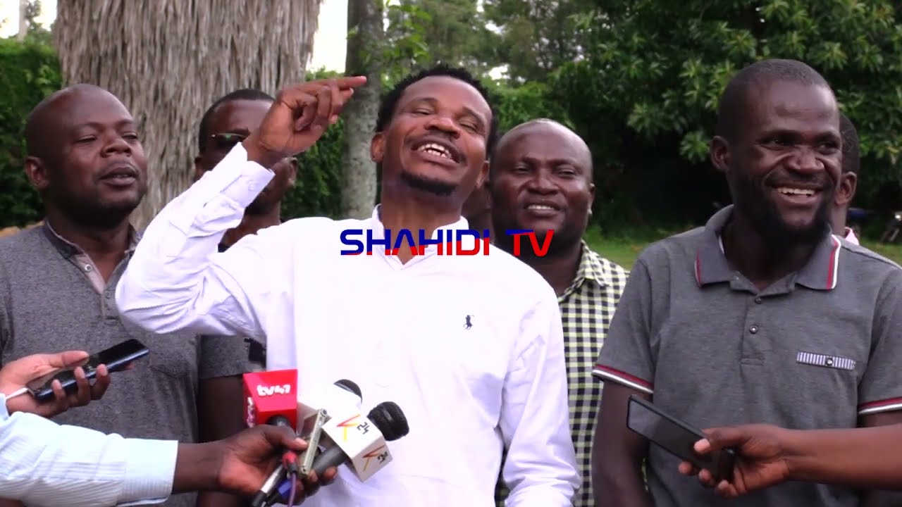 MP PK SALASYA  AT KAKAMEGA POLICE  STATION FOR ALLEGEDLY THREATENING A MAGISTRATE! HIS PHONE TAKEN!