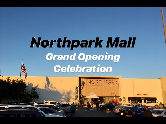 Northpark Mall Grand Opening Celebration + Christmas Decorations