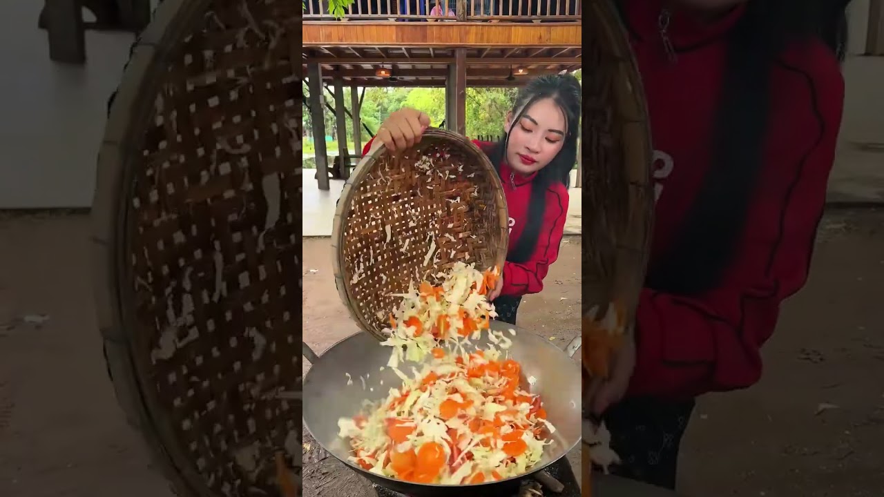 Amazing cooking egg and red onion crispy recipe