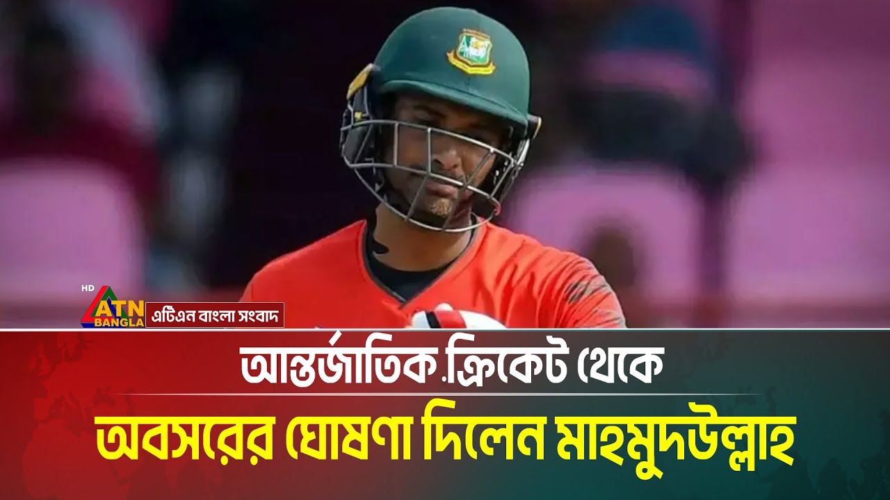 Skrotum va jinsiy olatni oq sivilcalar bilan qoplangan Mimi Rojers yalangoch