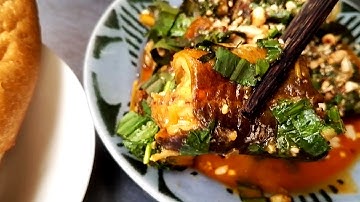 Lươn Um Lá Cách Nước Cốt Dừa – Món Quê Thơm Mùi Đồng Nội