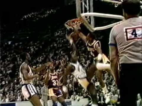 Byron Scott posterizes Purvis Short twice