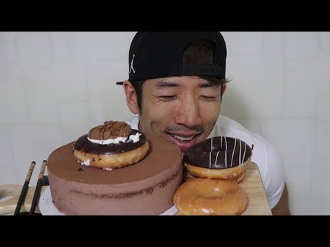 [ASMR] <strong>이마트</strong> <strong>노브랜드</strong> 초코케익 한판+크리스피도넛..미친사운드.. 몇 칼로리야...하
