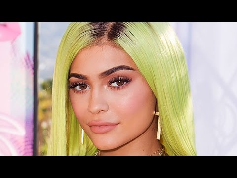 Wideo: Włosy Kylie Jenner Na Coachella