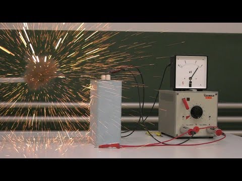 Video: Beim Durchschlag eines Kondensators?
