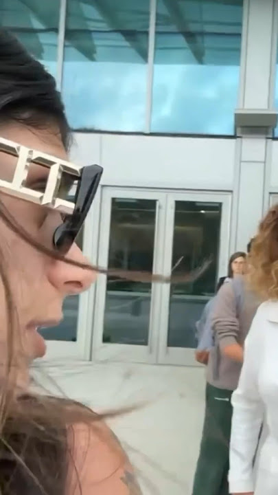 #MiaKhalifa got into a heated showdown with a Jewish mother over her controversial pro-Hamas views.