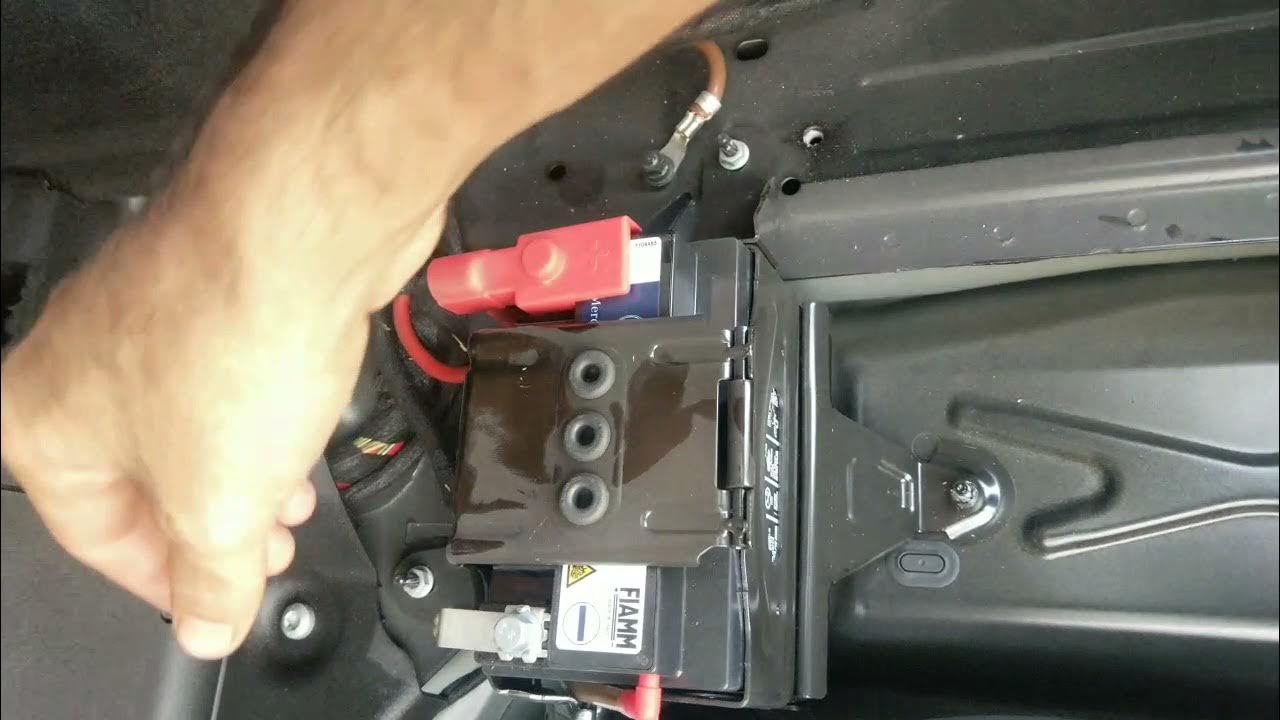 Mercedes GLK 250 auxiliary battery,Auxiliary Battery replace - YouTube