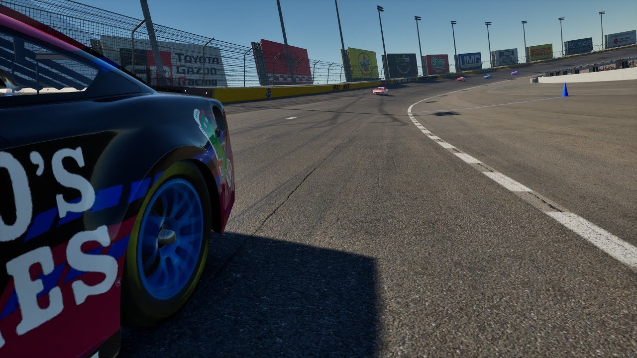 NASCAR 25 Career || Lap cars and cautions bring Victory to the 75