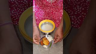 Desi khana 🙏🙏#shorts #youtubeshorts #eating #villagefood #desikhana