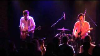 Download Lagu APARTMENT- LIVE @ La Maroquinerie, Paris PART 2 MP3