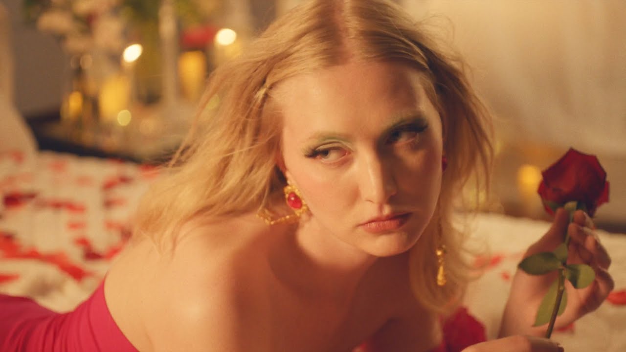 rlyblonde - Fantasy (Official Video) - YouTube