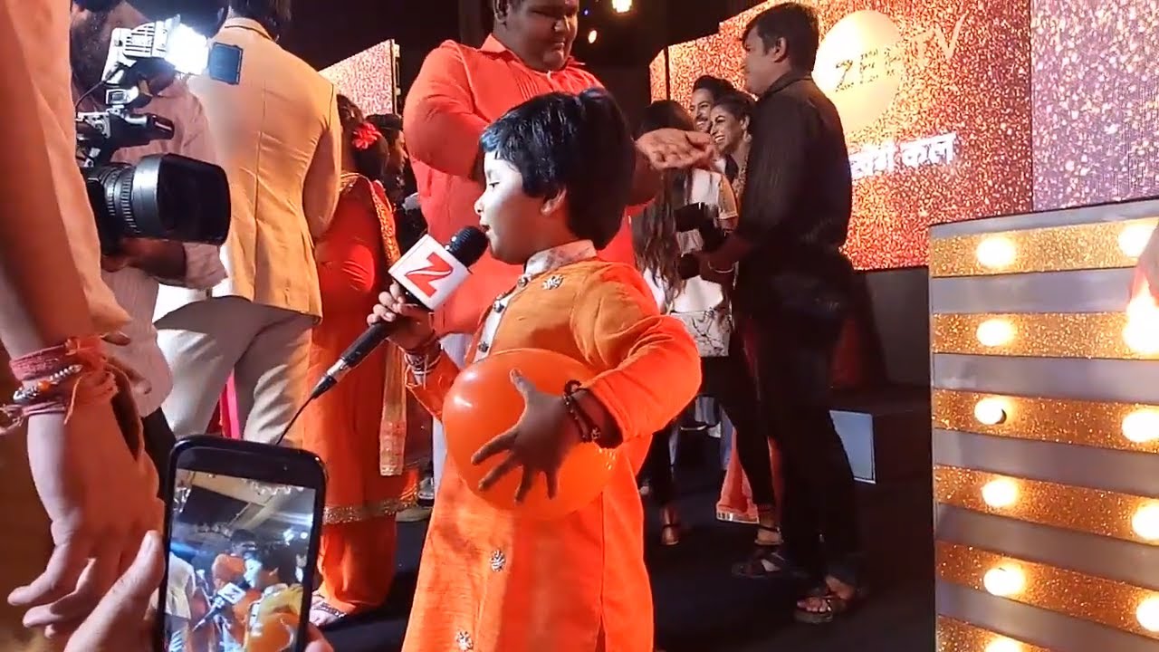 Jayash kumar's Funny moments at backstage of Sare ga ma little champs