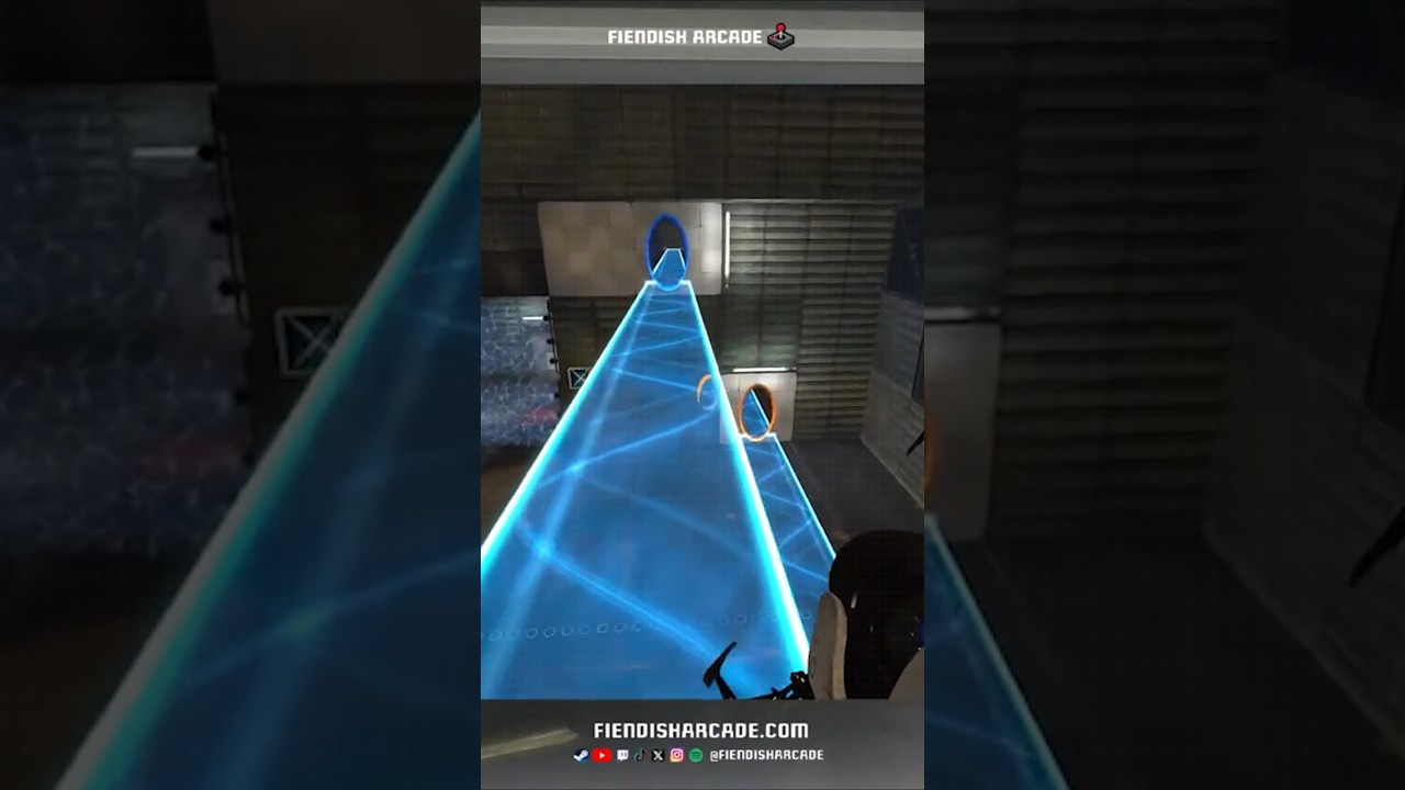 Playing Old Aperture style Portal 'Trisect'