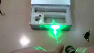 DealExtreme SKU 50161 SD 303 Focusable Stars Light 150mW 532nm Green Laser Pen Pointer with Battery Set 18650