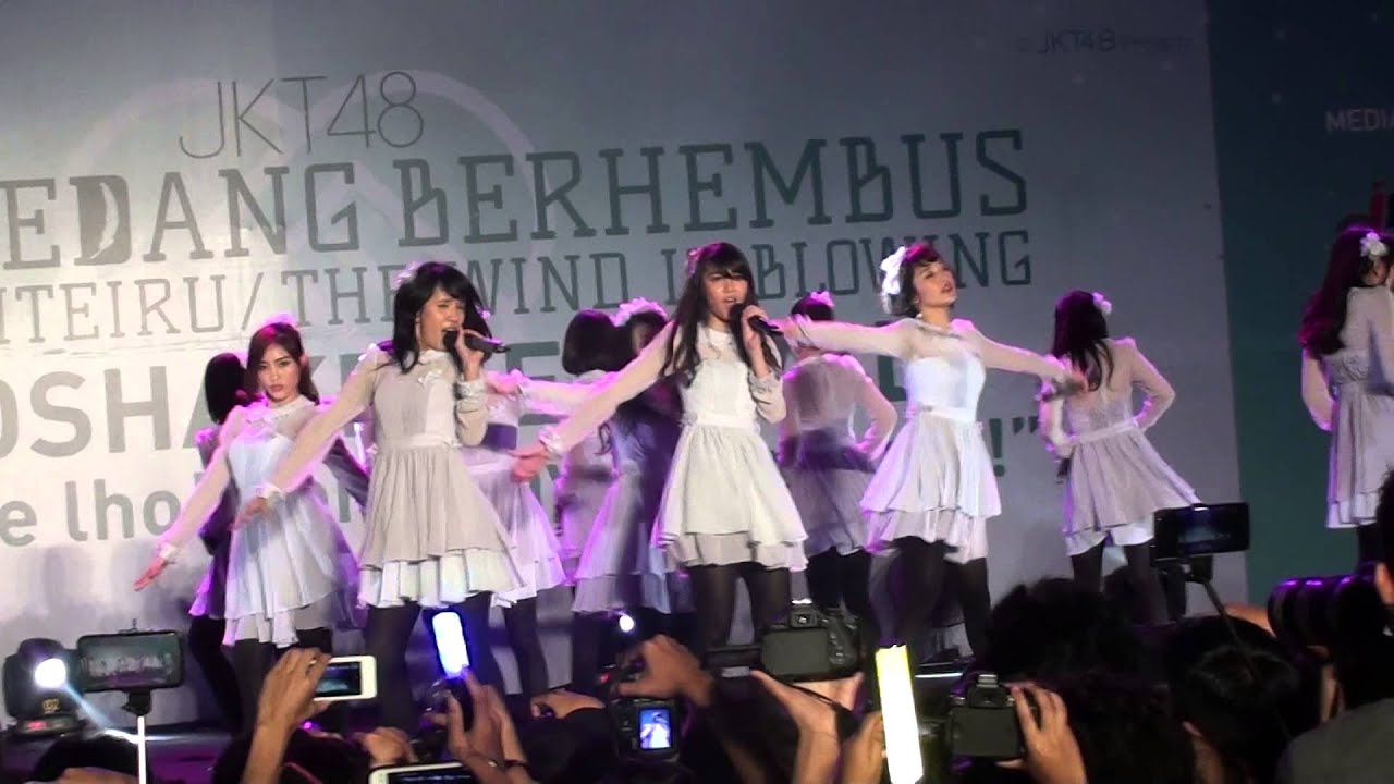 [FANCAM] JKT48  - Kaze wa Fuiteiru at Kazewa HS Fes PRJ 28022015