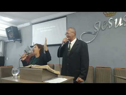 Louvor com pastor Elcio e esposa.