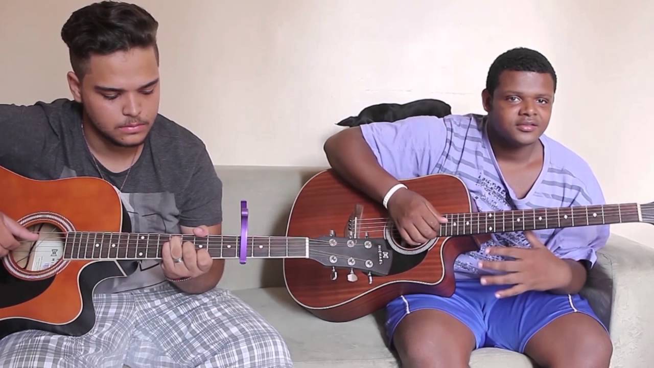 MENINO DE ABRIGO: Paulo da Silva, aos 18 anos, o abrigo é a rua