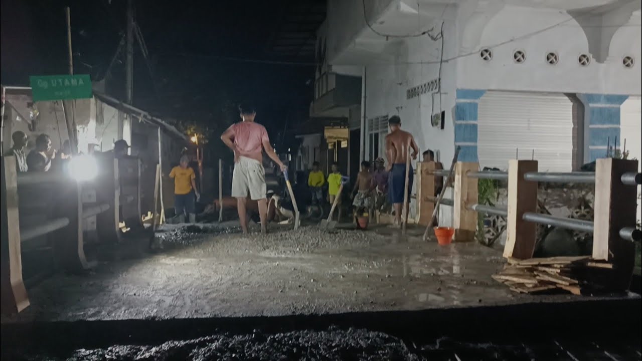 Pengecoran Jembatan Gang Utama Lingkungan Karang Buaya Pagutan Timur Mataram.