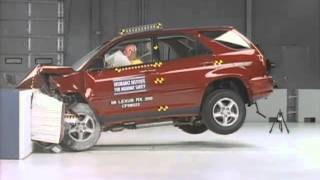 1999 Lexus RX 300 moderate overlap IIHS crash test