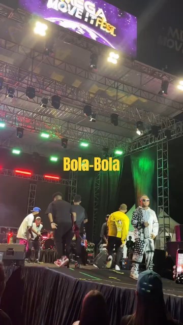 KONSER MEGA MOVE IT FEST - Toton caribo - Bola Bola #konser #totoncaribo
