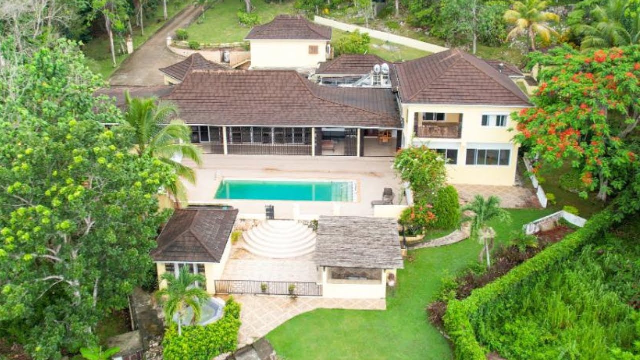 Ocean View 5 Bedroom 7 Bathroom Villa For Sale in Reading, St James