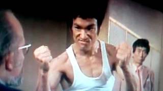 Bruce Lee Knuckle Crack