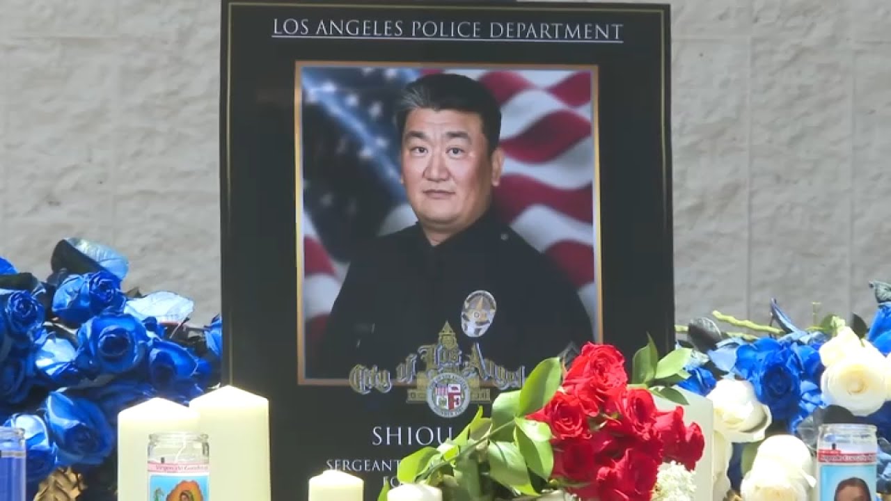 ‘He died a hero.' LAPD officer killed in 405 Freeway crash - YouTube