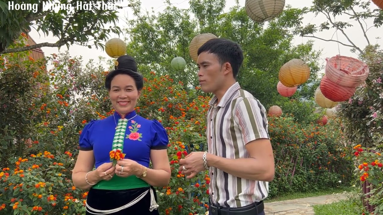 Hoàng Nhung Lò Tám một khi đã hat thì hết nước chấm luôn rồi hay thì khỏi bàn cái