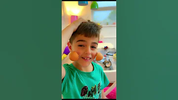 خلودة عم يقلد المجانين 