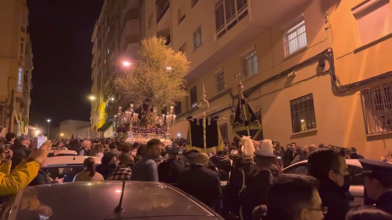 Prendimiento subida Calle Carrión. Vía Crucis Extraordinario 2022 Málaga. CCTT Centuria Macarena.