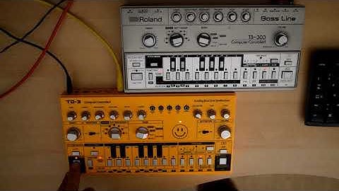 Behringer TD3 vs Roland TB303