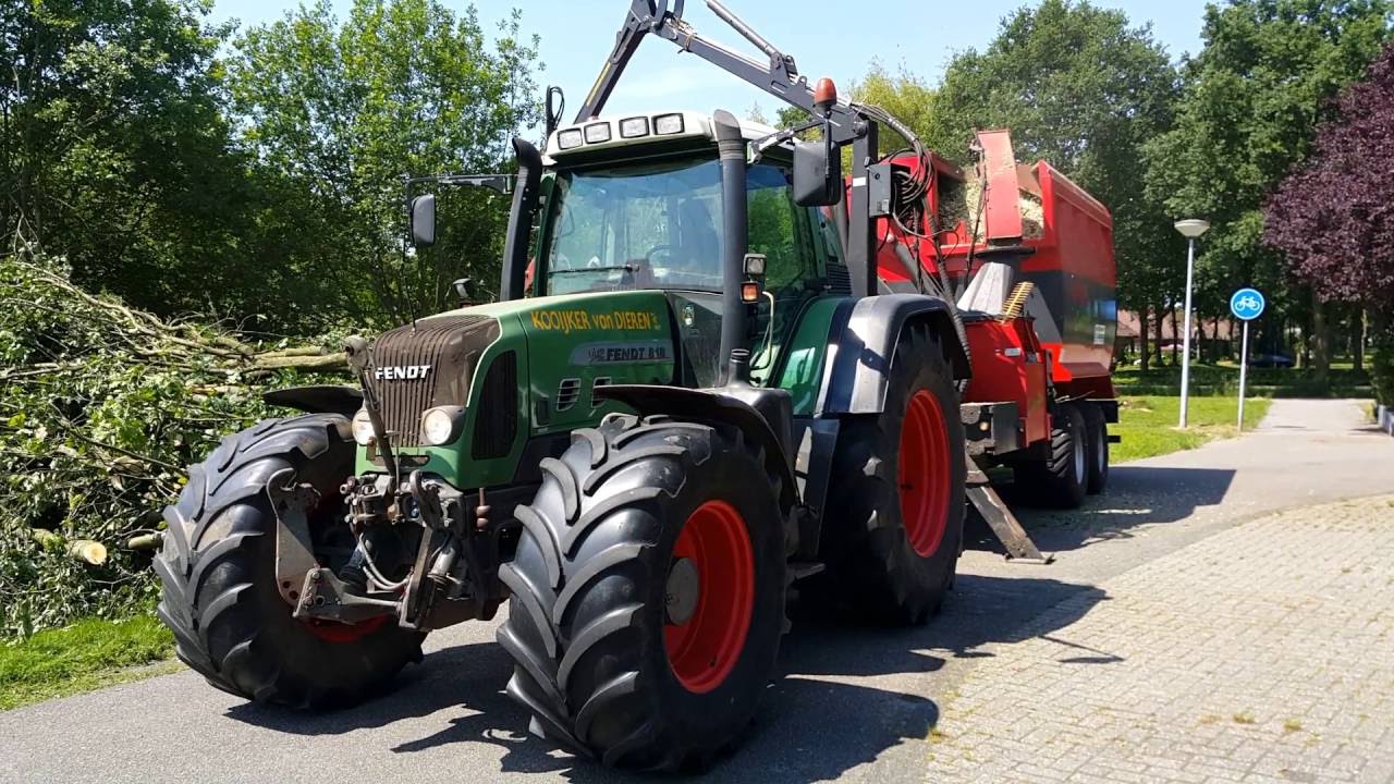 Fendt 818 Vario TMS | Ufkes Greentec VC952-20 chipper | Chipping trees | Van Regteren Ruinen
