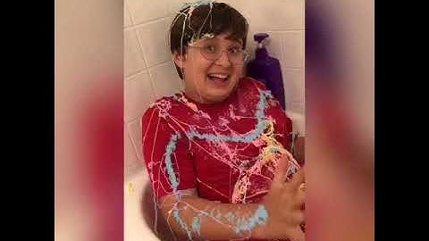 SILLY STRING BATH CHALLENGE