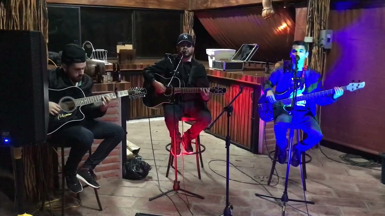 Autenticos De Culiacan - El Chapo Barrial - En Vivo Desde El Varejonal Sinaloa (Video Oficial)
