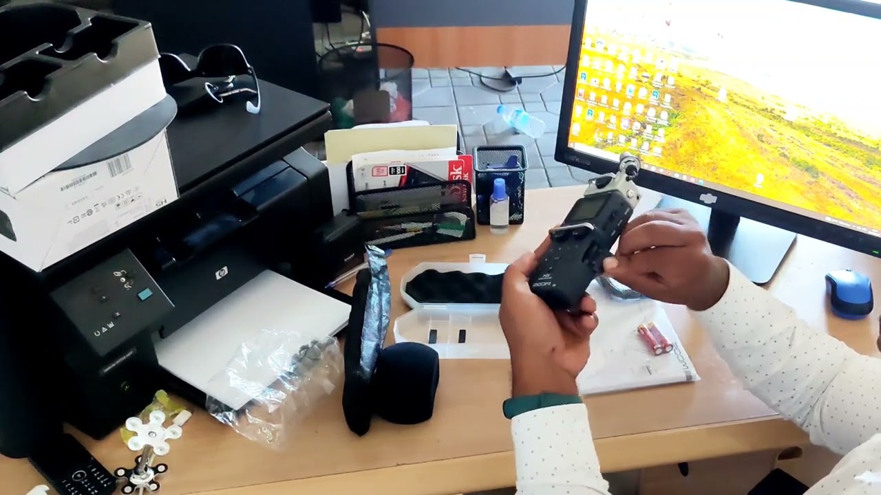 Zoom - H5 - Enregistreur 4 pistes portable à capsules amovibles avec capsule XY