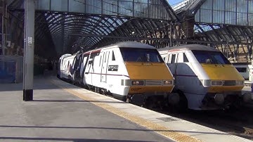 (HD) Skyfall Advertisement 91007 Seen Departing London Kings Cross