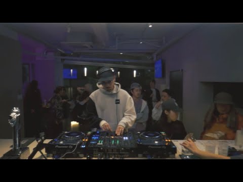 Progressive house and Trancey House MIX/ Yukio Nohara / by MUSIC