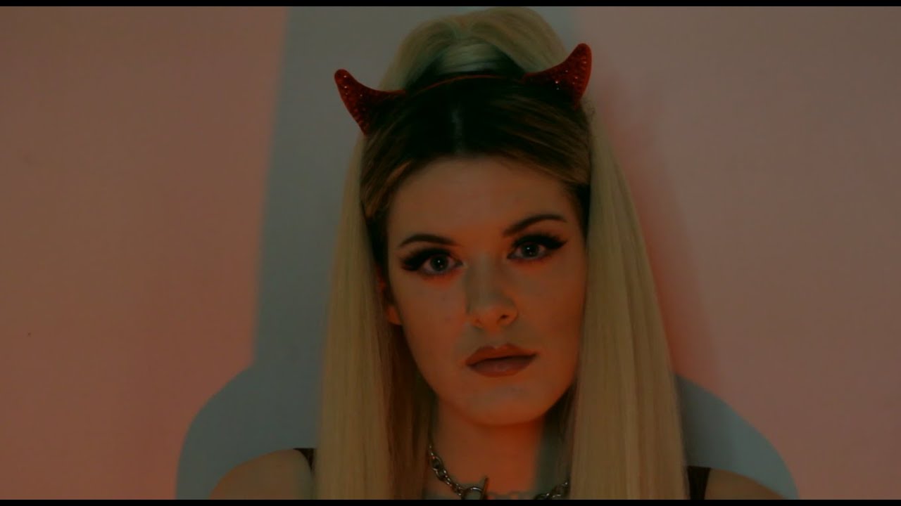 aestheno - Welcome Back to Earth (Official Music Video)