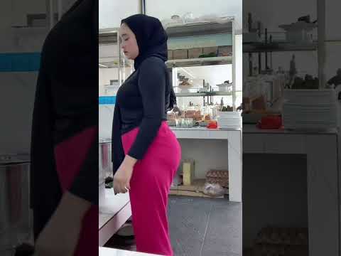 udah siang nih di warung bareng mamah muda cantik #streetfood #chubby #viral #dailyvlog #foodlover