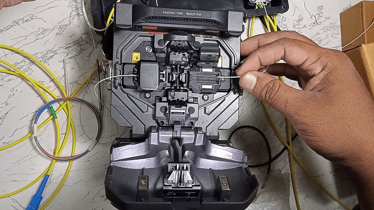 Fiber Cable Splitting How to Splice Optical Fiber Cable Practically with Splitter for ...