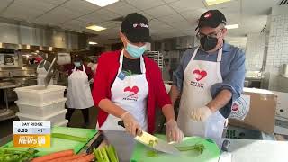 Preparing Thousands of Thanksgiving Meals with Amanda Freitag and Roger Clark | Spectrum News NY1