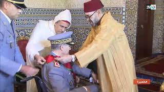 جلالة الملك محمد السادس يتوج الجنرال فاروق بلخير بوسام العرش