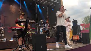 Roope Salminen ja Koirat Särkänniemi 29.6.2019 -Freestylerap-