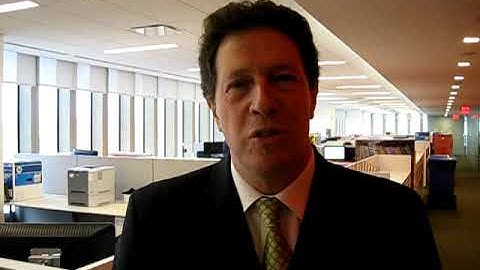 Ambassador Nigel Sheinwald speaks at the Boston Consulate