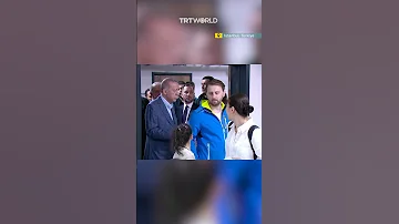 Voter Surprised To Notice Erdogan Waiting Behind Him In Line 