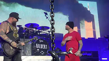 Brantley Gilbert w/ Ivan Moody - Blue on Black