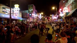 Acrobats on Beale St. Memohis, Tn.
Acrobats on Beale St. Aug. 2016 Acrobats on Beale St. Memohis, Tn.