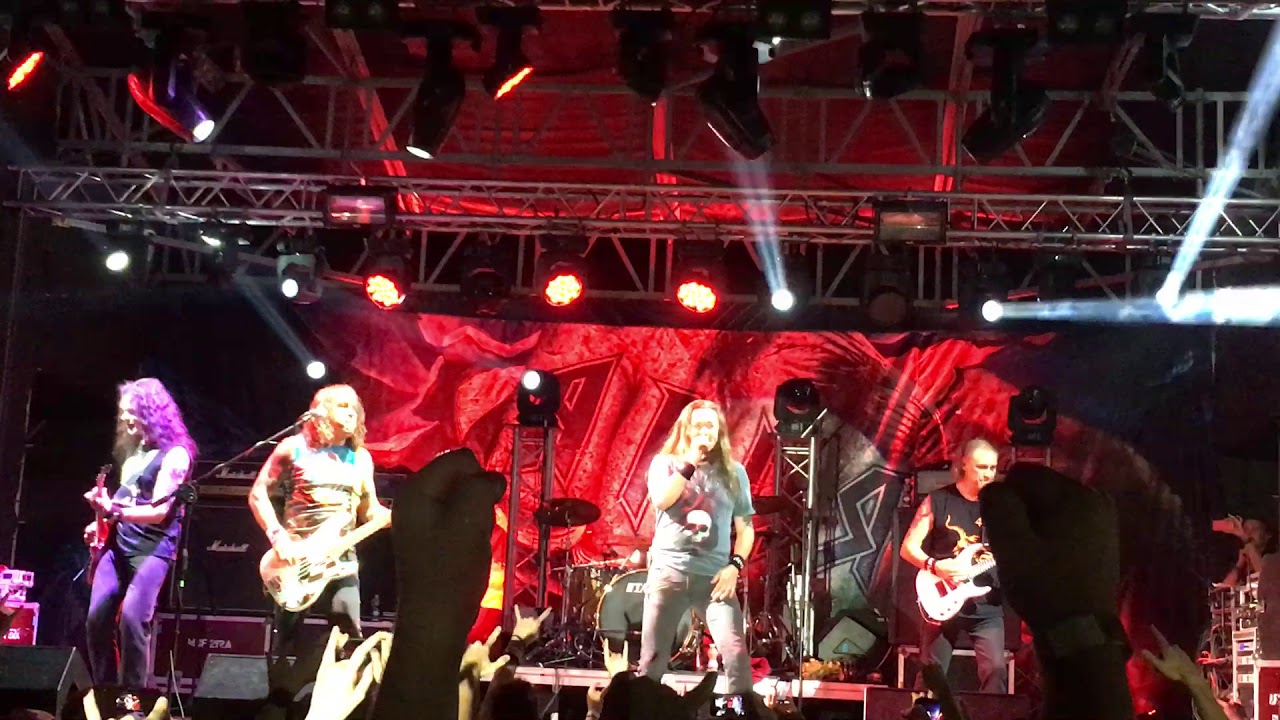 крыша астор ростов-на-дону концерты. ария осколок льда химера. ария ростов. ария в ростове 2022. ночь короче дня ария концерт 2018.